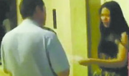 女性洗澡视频,女性洗澡瞬间捕捉